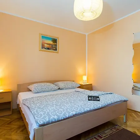 Davorka Apartment *